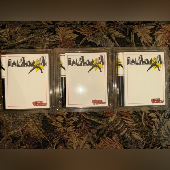 Disney Vintage Dick Tracy Memo Notepad with Pen Set - Picture 2 of 5